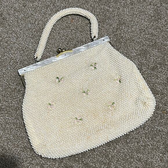 Vintage Handbags - Vintage Hong Kong 1960s floral Beaded Handbag CLEAN